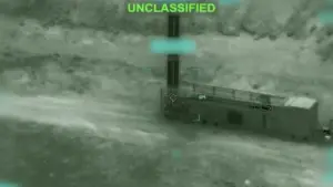 Nhà Trắng đăng video lồng phim với cảnh không kích Iran